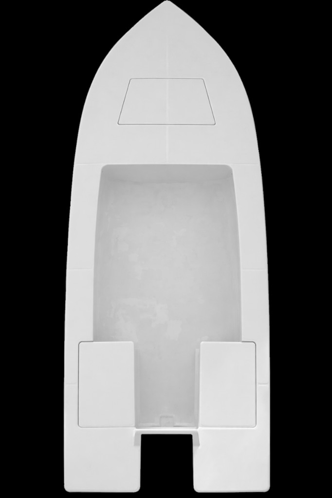 Top-down view of the Lancha 18 deck layout